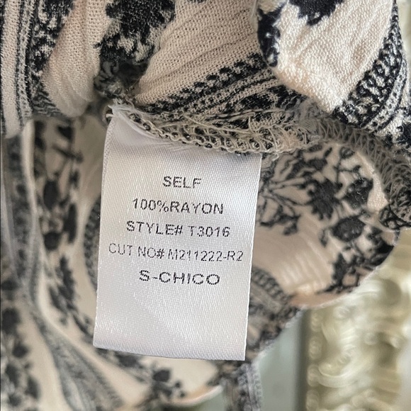 Floral Striped Wrap Top - Black and Cream - Picture 7 of 7